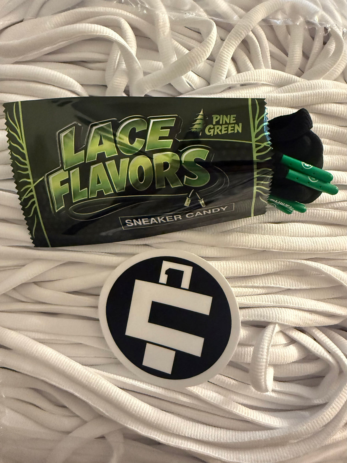 PINE GREEN — Premium  Foamposite Pro Laces